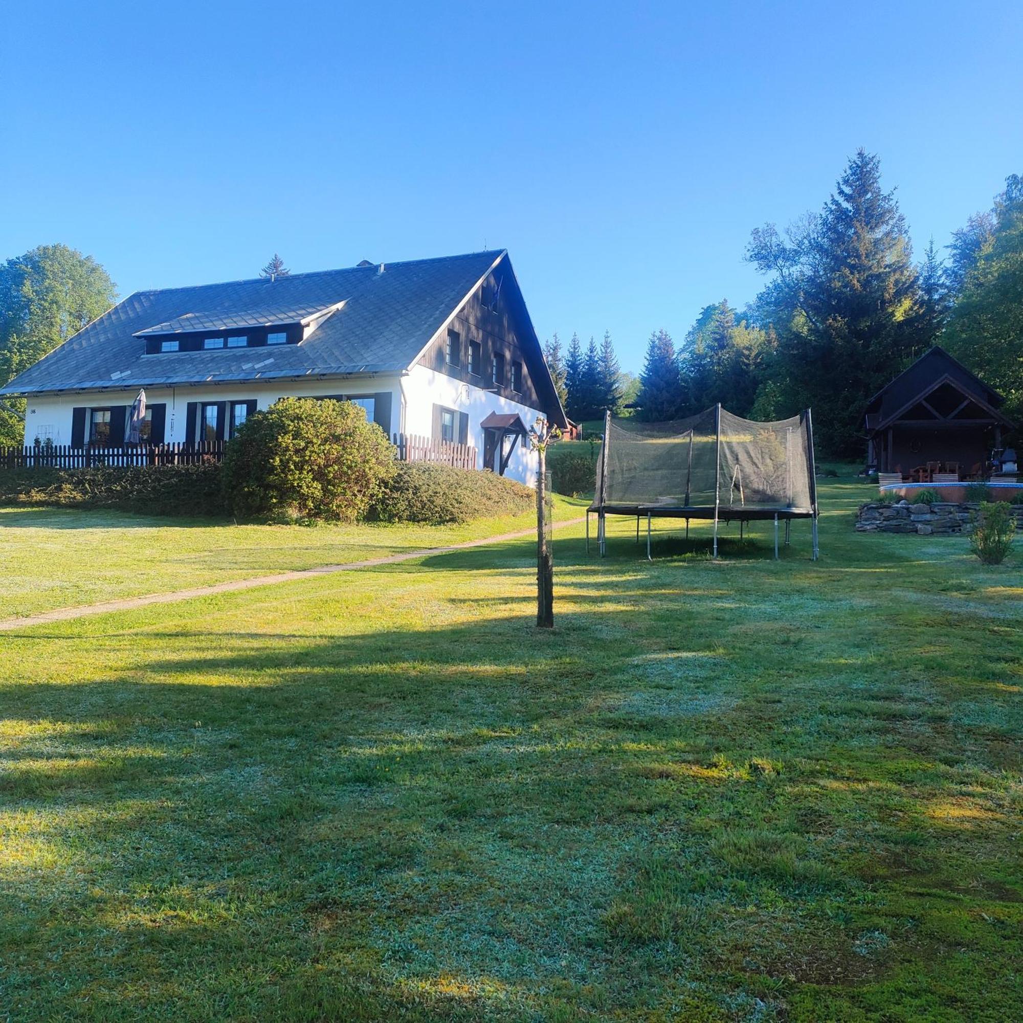 U Tomicku Hotell Paseky nad Jizerou Exteriör bild